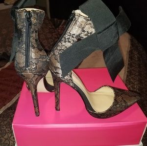 Black lacy heels